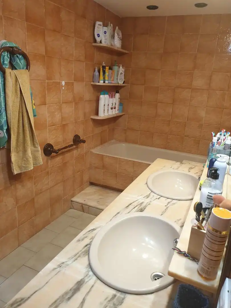 Habitación en Carrer del Japó, 15, La Prosperitat Baño de Piso para compartir en Barcelona con Terraza, Trastero y Amueblado