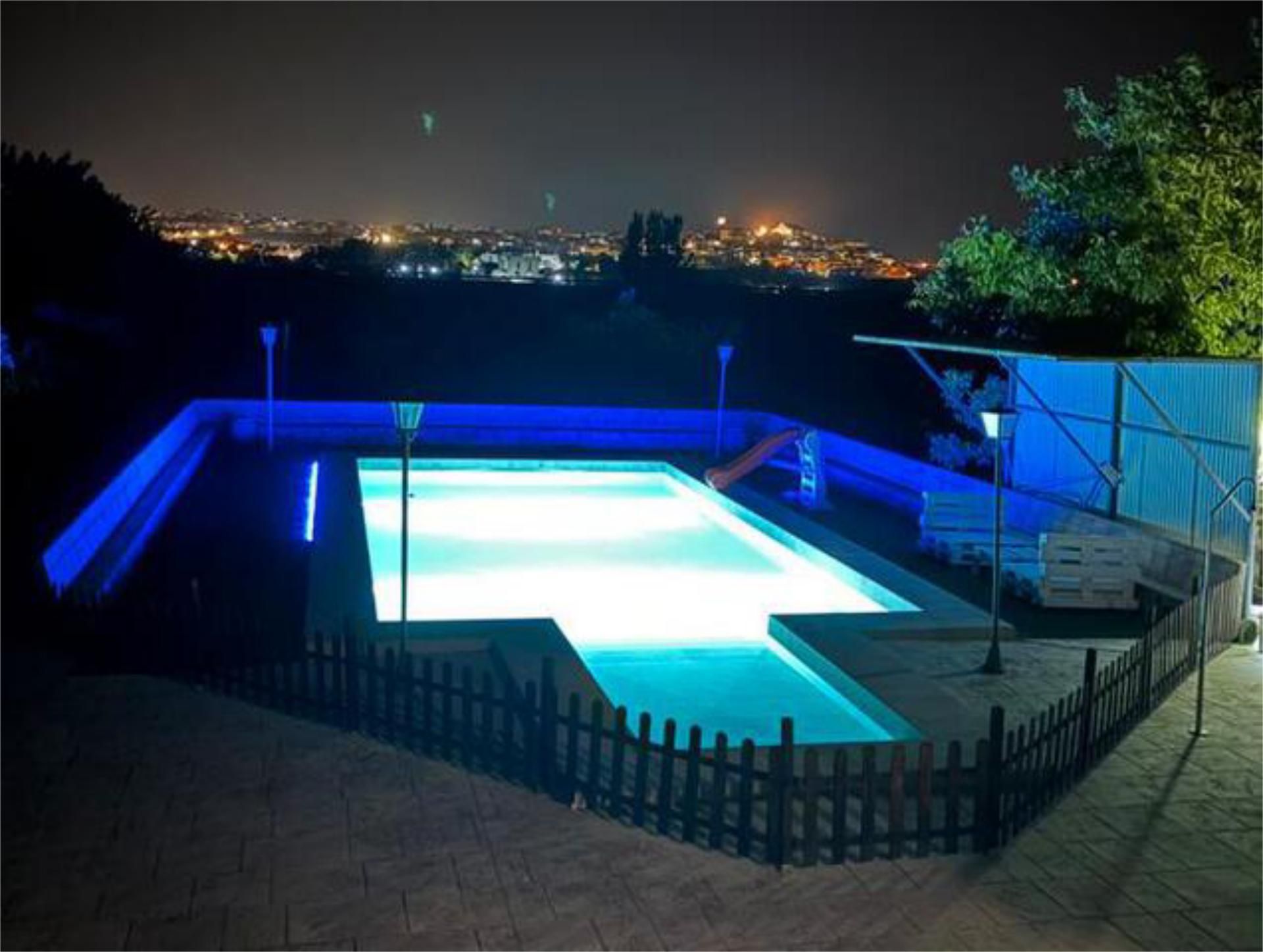 Piscina de Casa adosada en venda en Montilla amb Traster, Piscina i Moblat