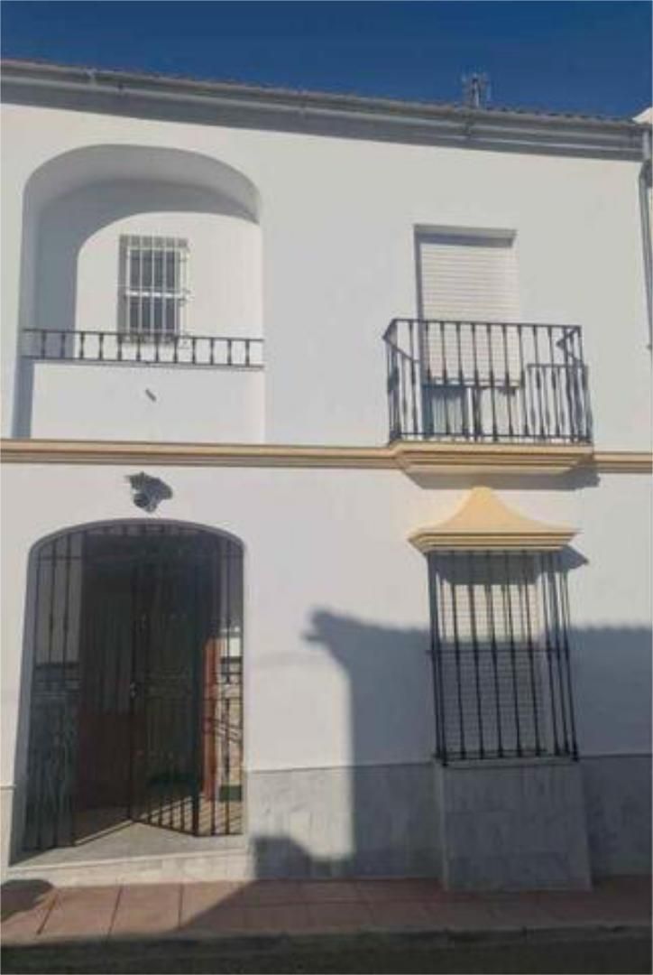 Vista exterior de Casa o xalet de lloguer en Cañete la Real amb Jardí privat, Moblat i Es permeten mascotes