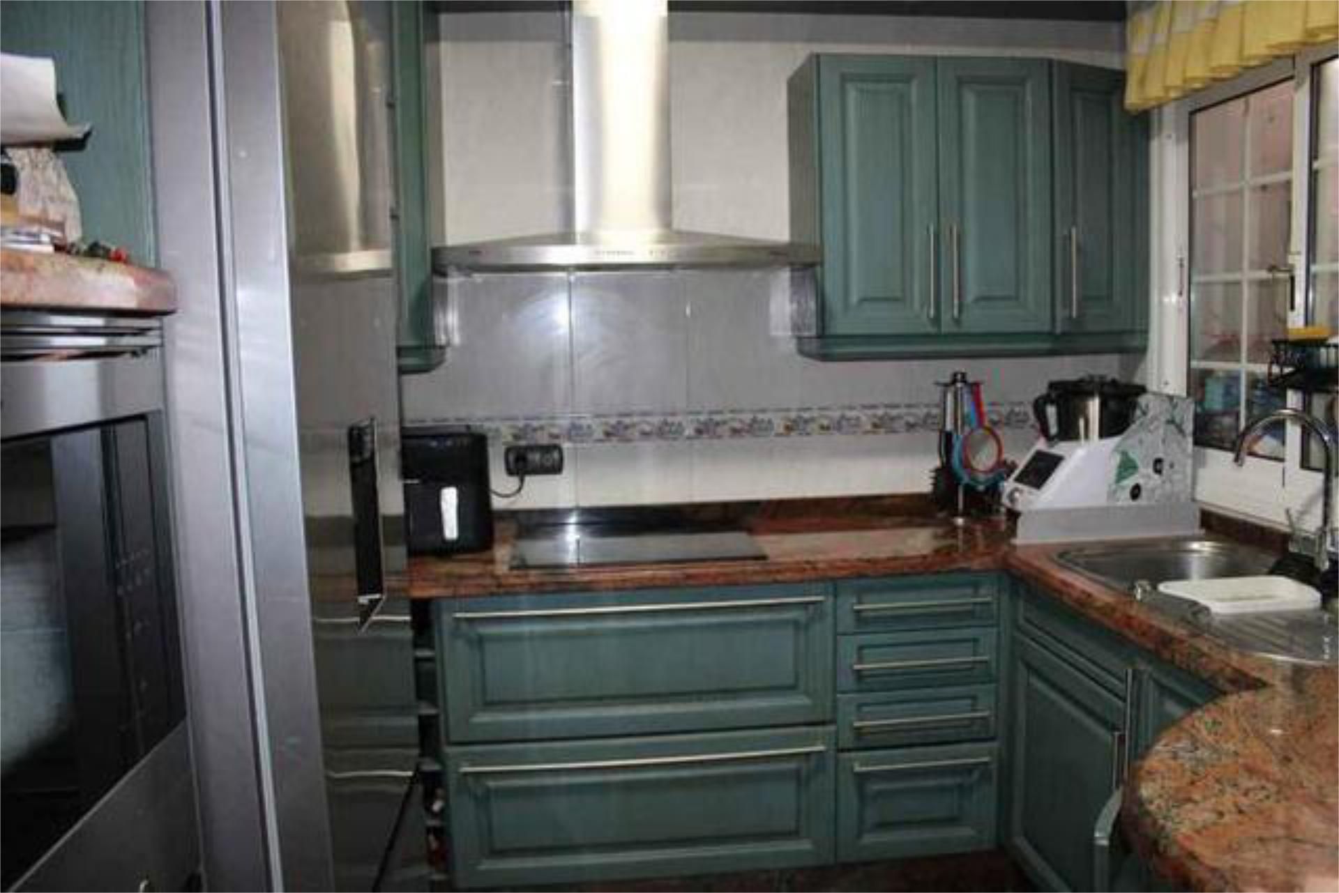 Cuina de Casa o xalet en venda en Santa Úrsula amb Terrassa, Traster i Moblat