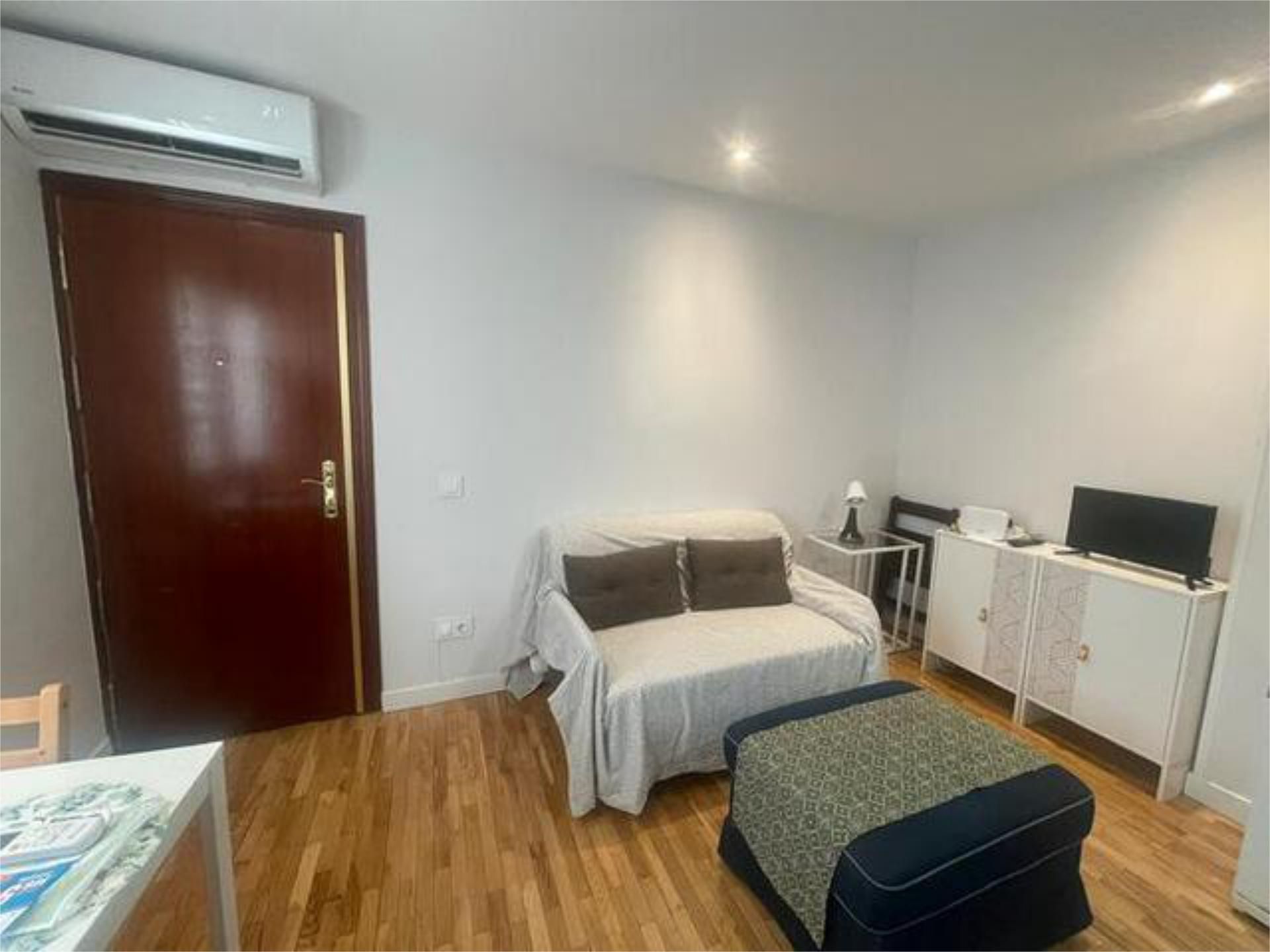 Bedroom of Apartment to rent in  Madrid Capital