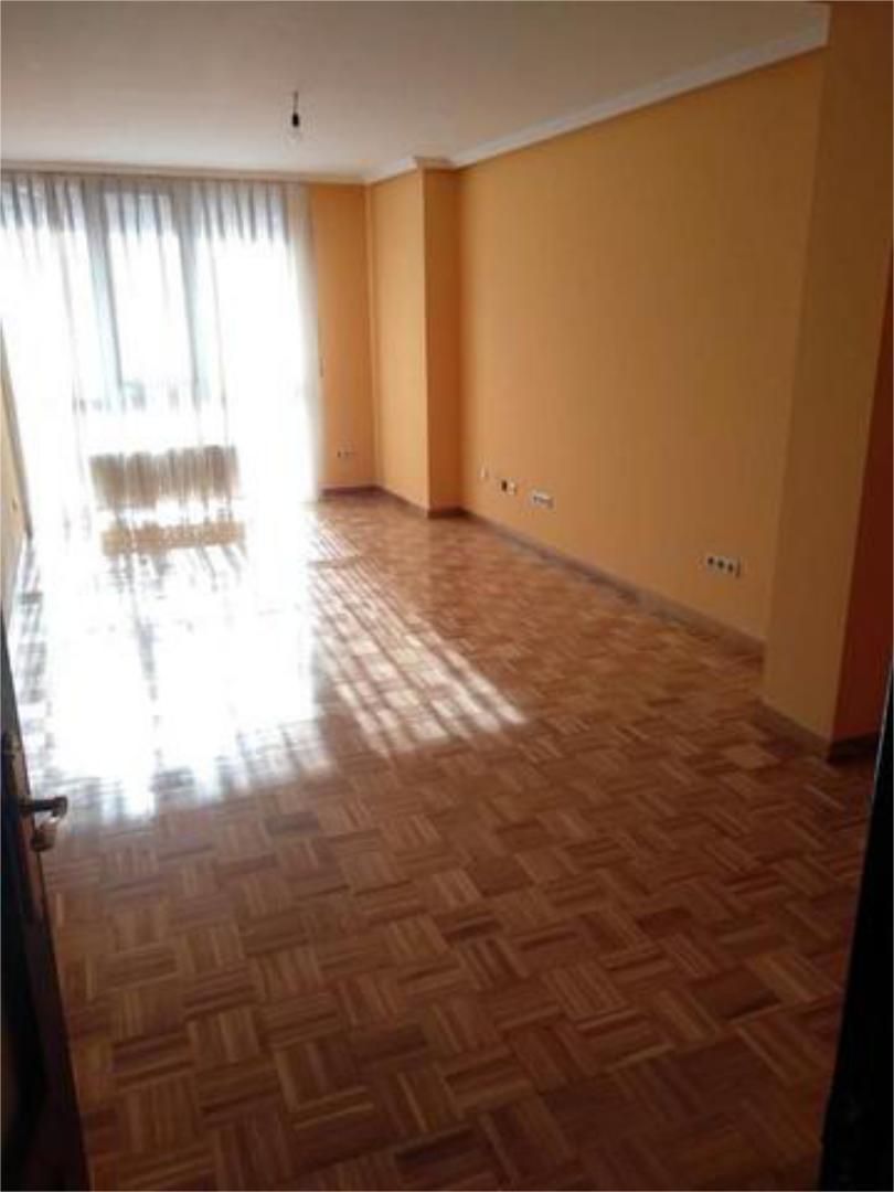 Flat to rent in Oviedo   with Terrace