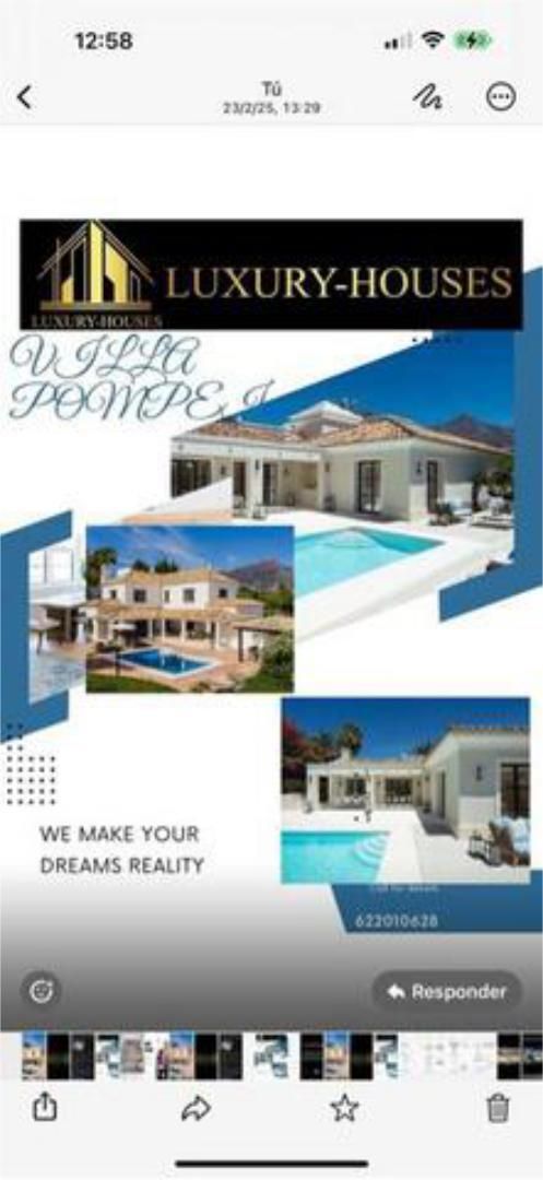 Casa adosada en venda a Novelda Vista exterior de Casa adosada en venda en Novelda amb Piscina