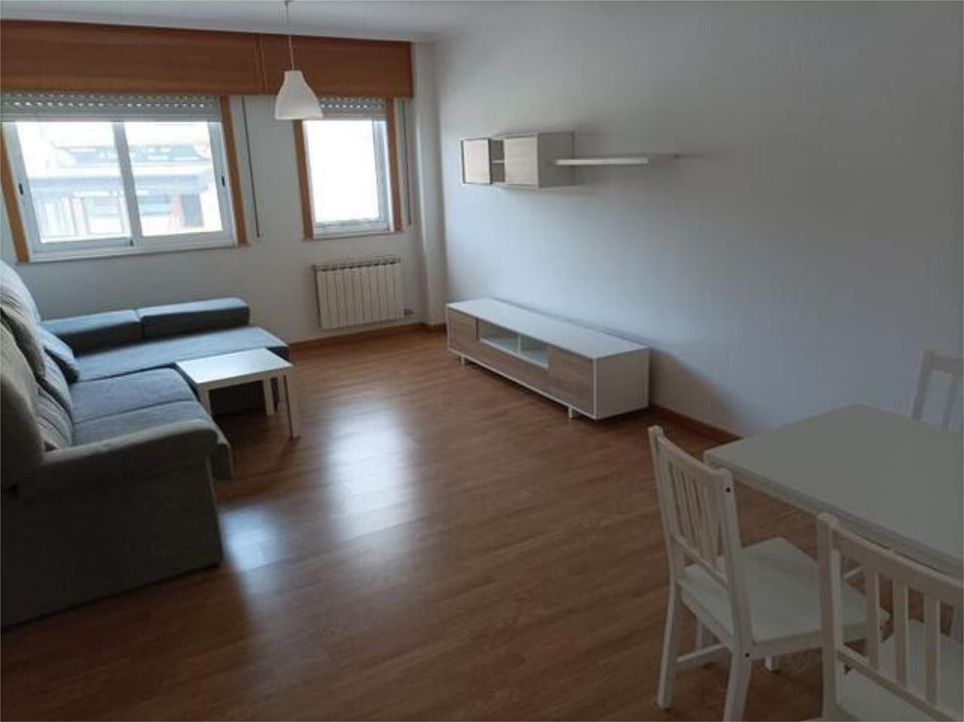 Sala de estar de Piso de alquiler en Lalín con Calefacción, Terraza y Trastero