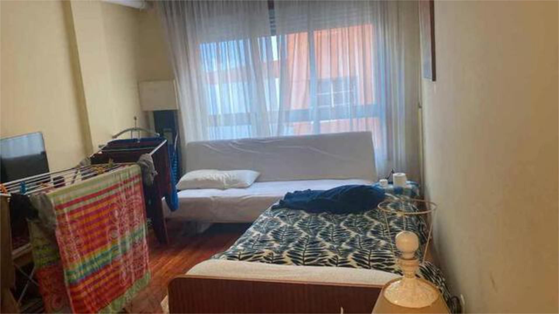 Study to rent in O Castro