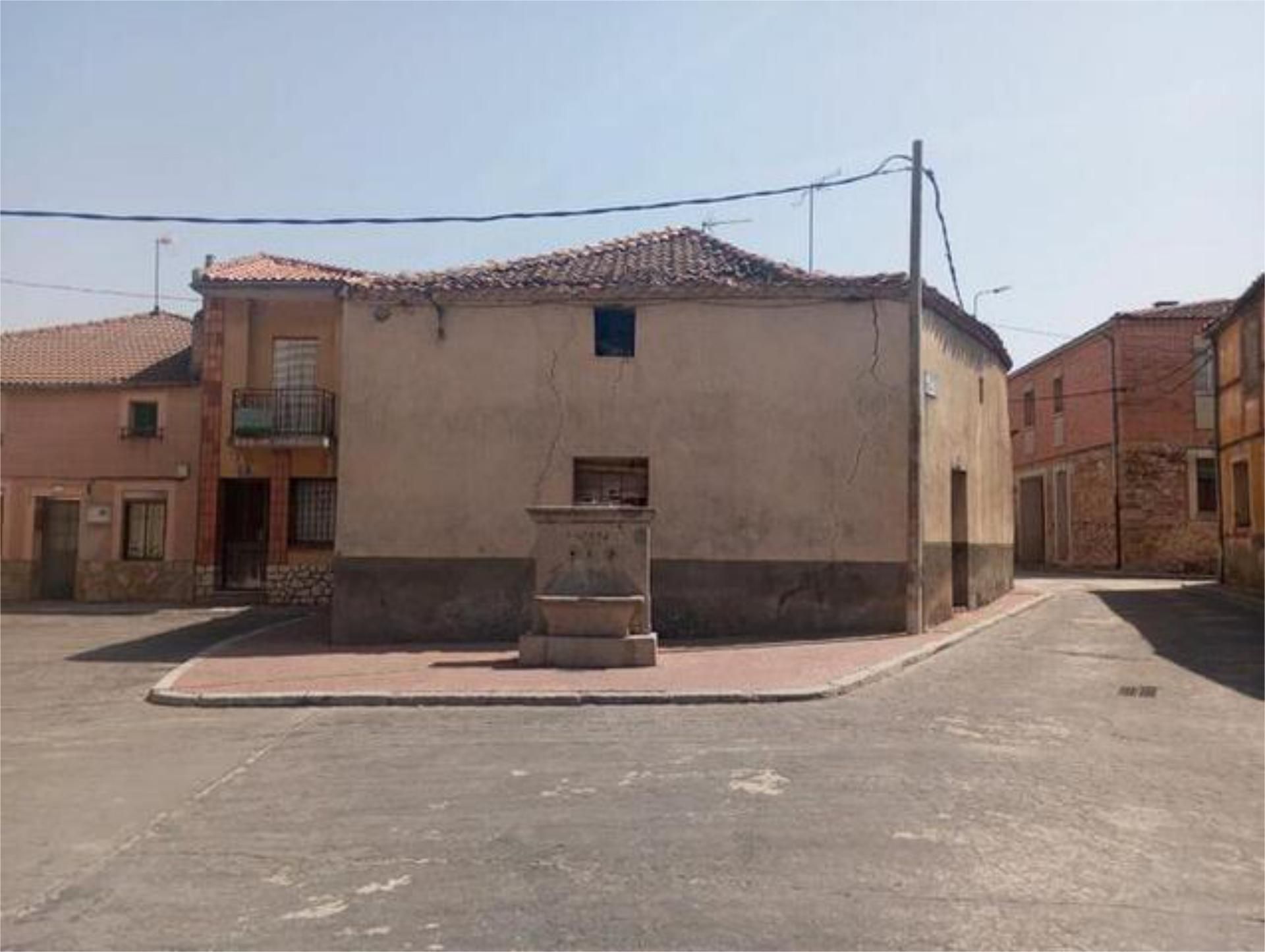 Vista exterior de Casa adosada en venta en Segovia Capital