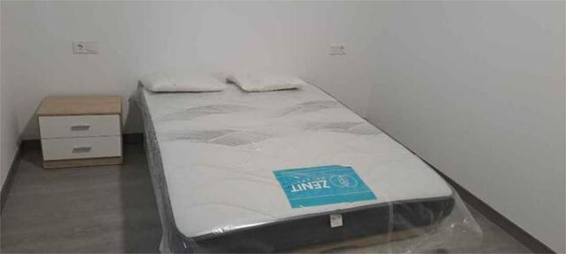 Dormitori de Casa adosada per a compartir en Andosilla amb Terrassa i Traster