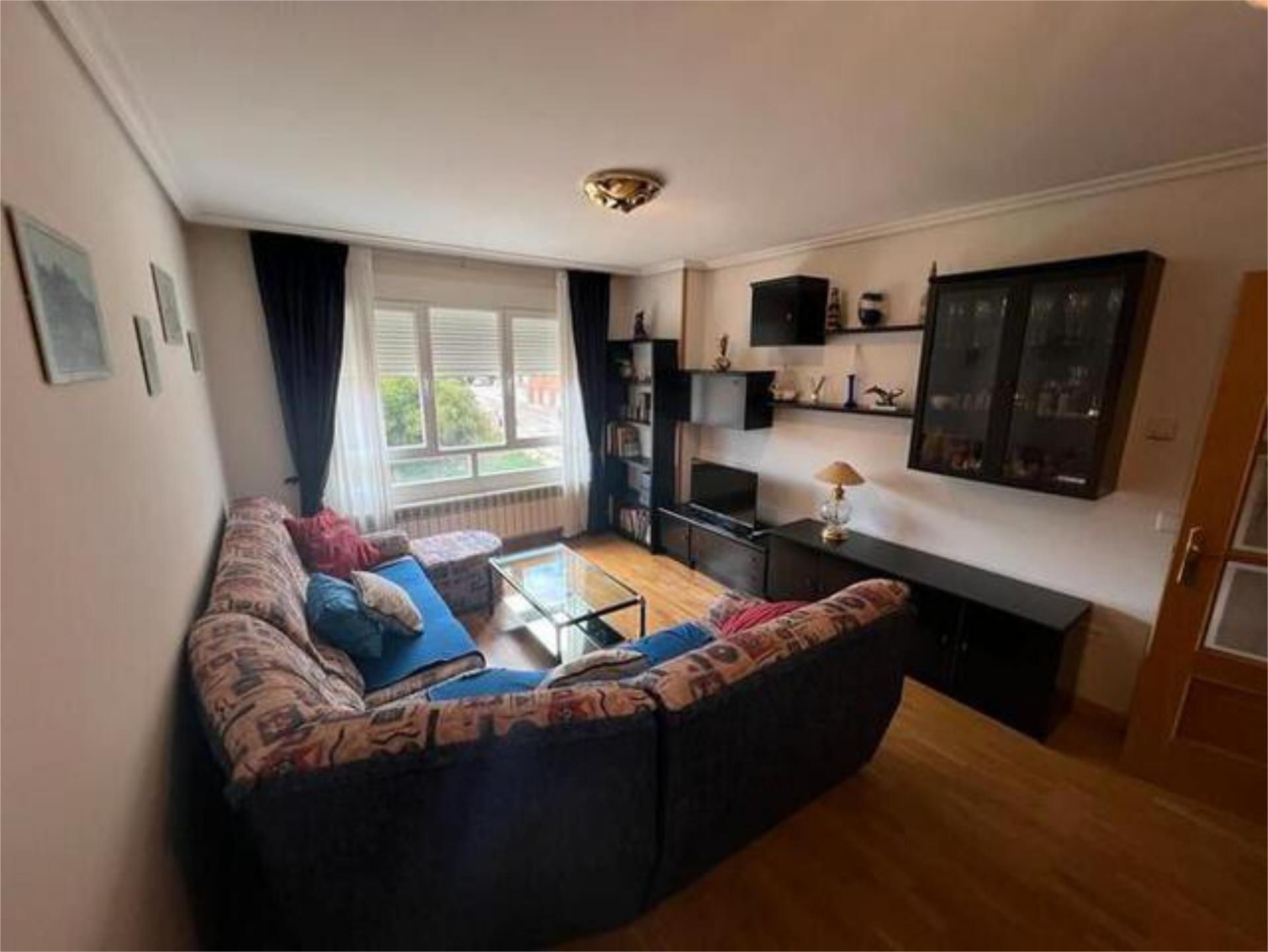 Sala de estar de Piso de alquiler en Almazán con Calefacción y Amueblado