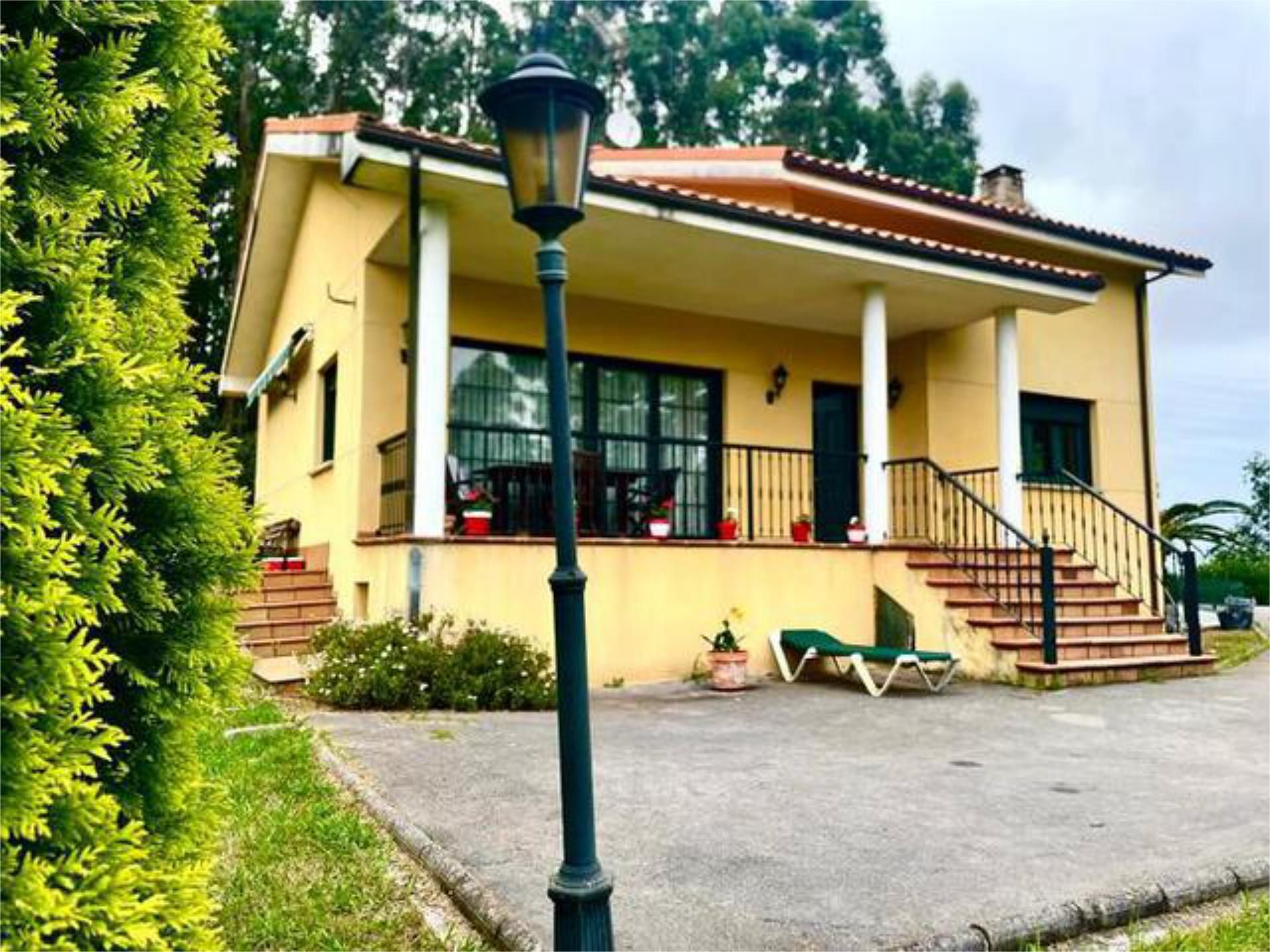 Exterior view of House or chalet to rent in Gozón  with Heating, Private garden and Terrace