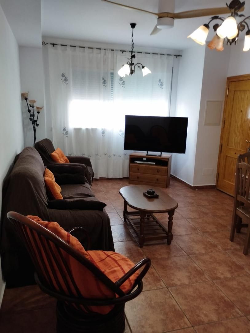 Sala d'estar de Apartament de lloguer en Pulpí amb Aire condicionat, Calefacció i Moblat