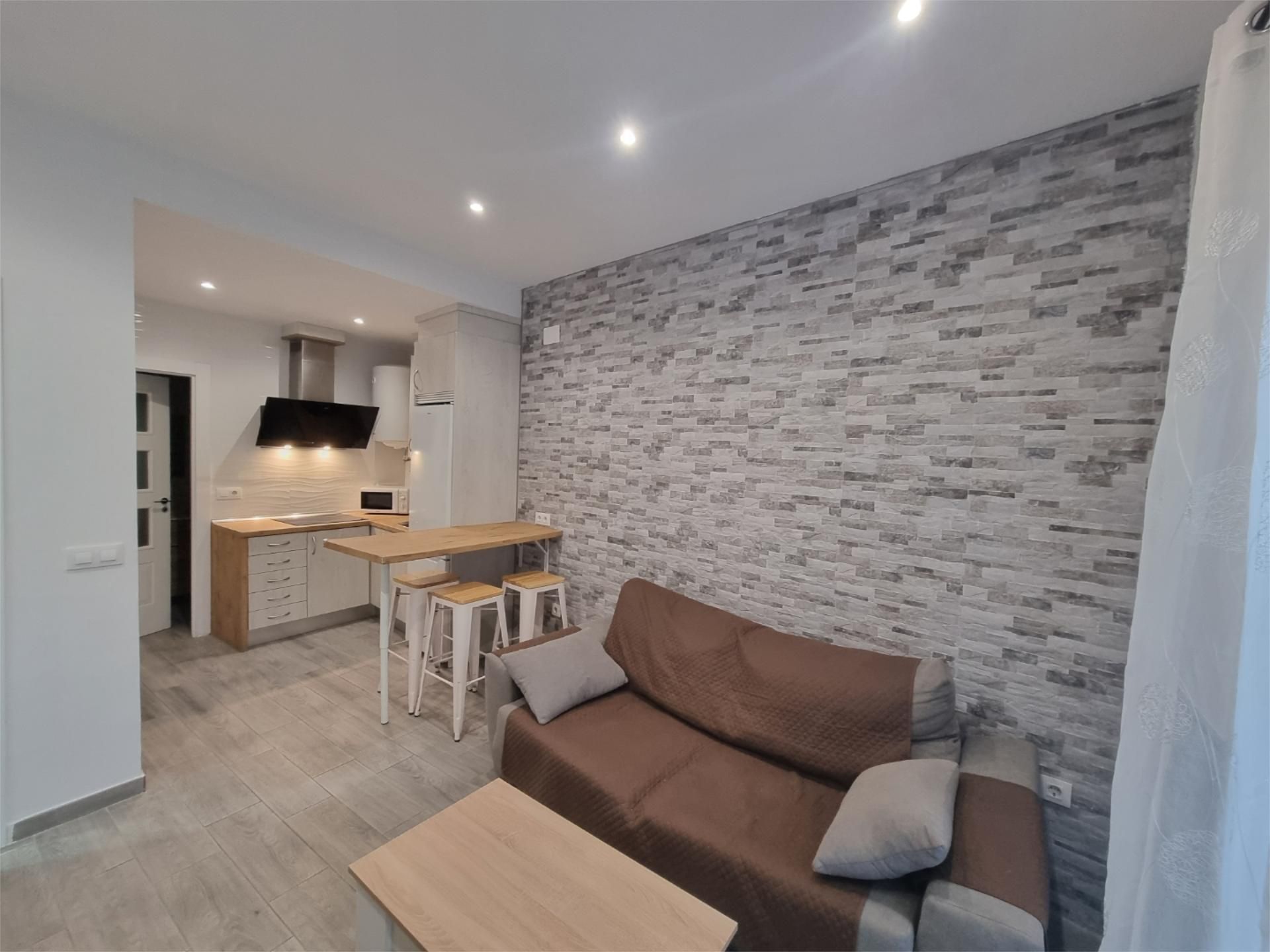 Apartment to rent in Plasencia  with Air Conditioner, Terrace and Washing machine