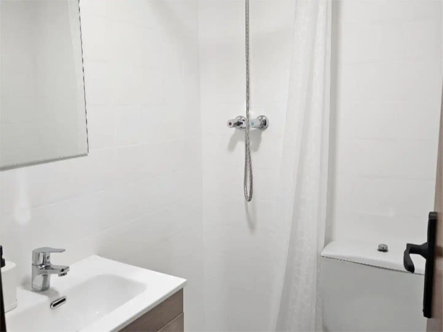 Room in Calle Cortes de Aragón, 21, Gallur Room in Calle Cortes de Aragón, 21, Gallur