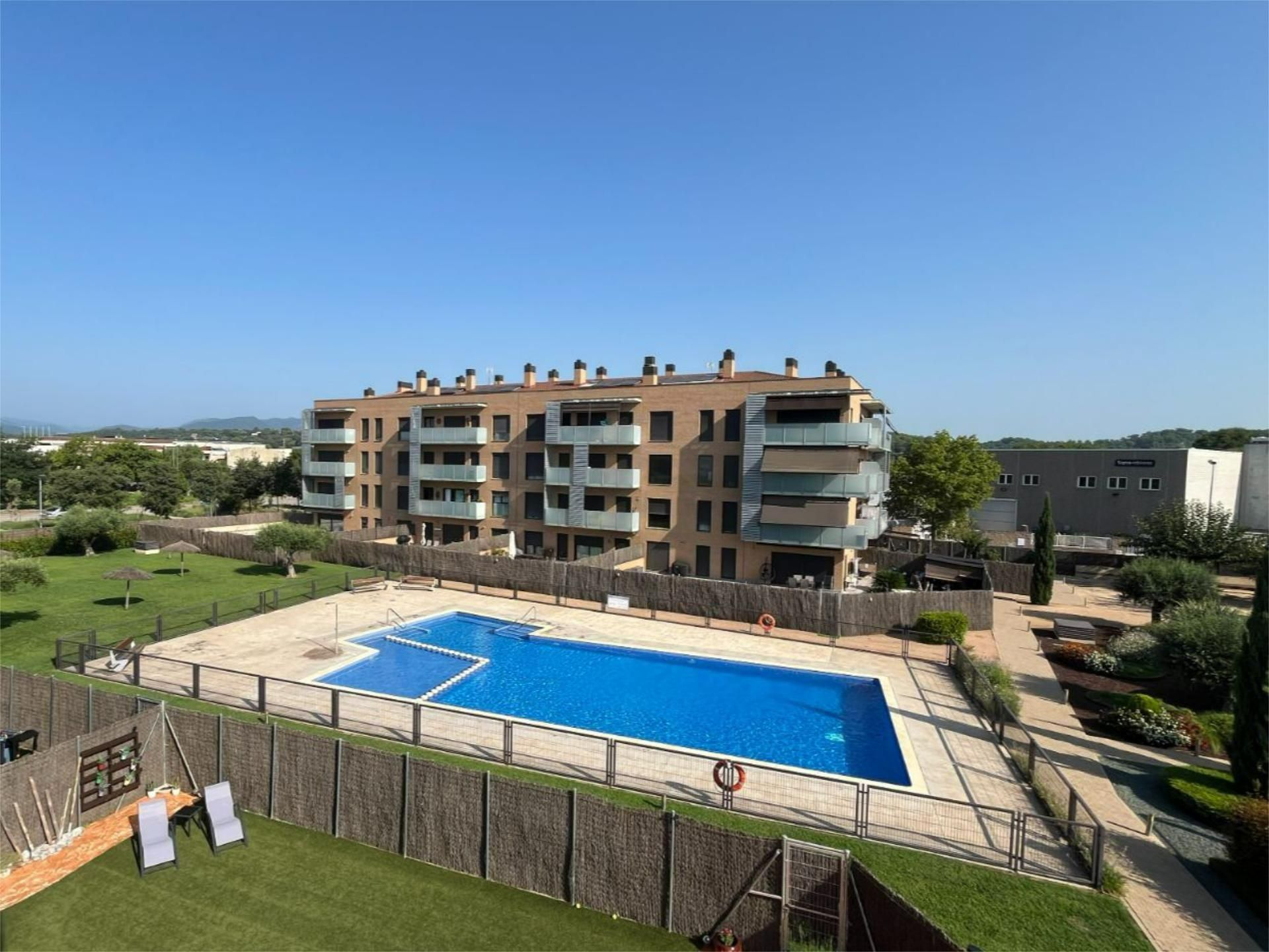 Piscina de Pis en venda en Girona Capital amb Aire condicionat, Piscina i Balcó