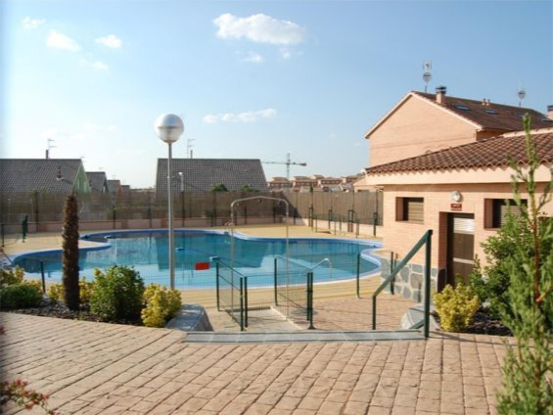 Piscina de Pis en venda en Ontígola amb Aire condicionat i Piscina