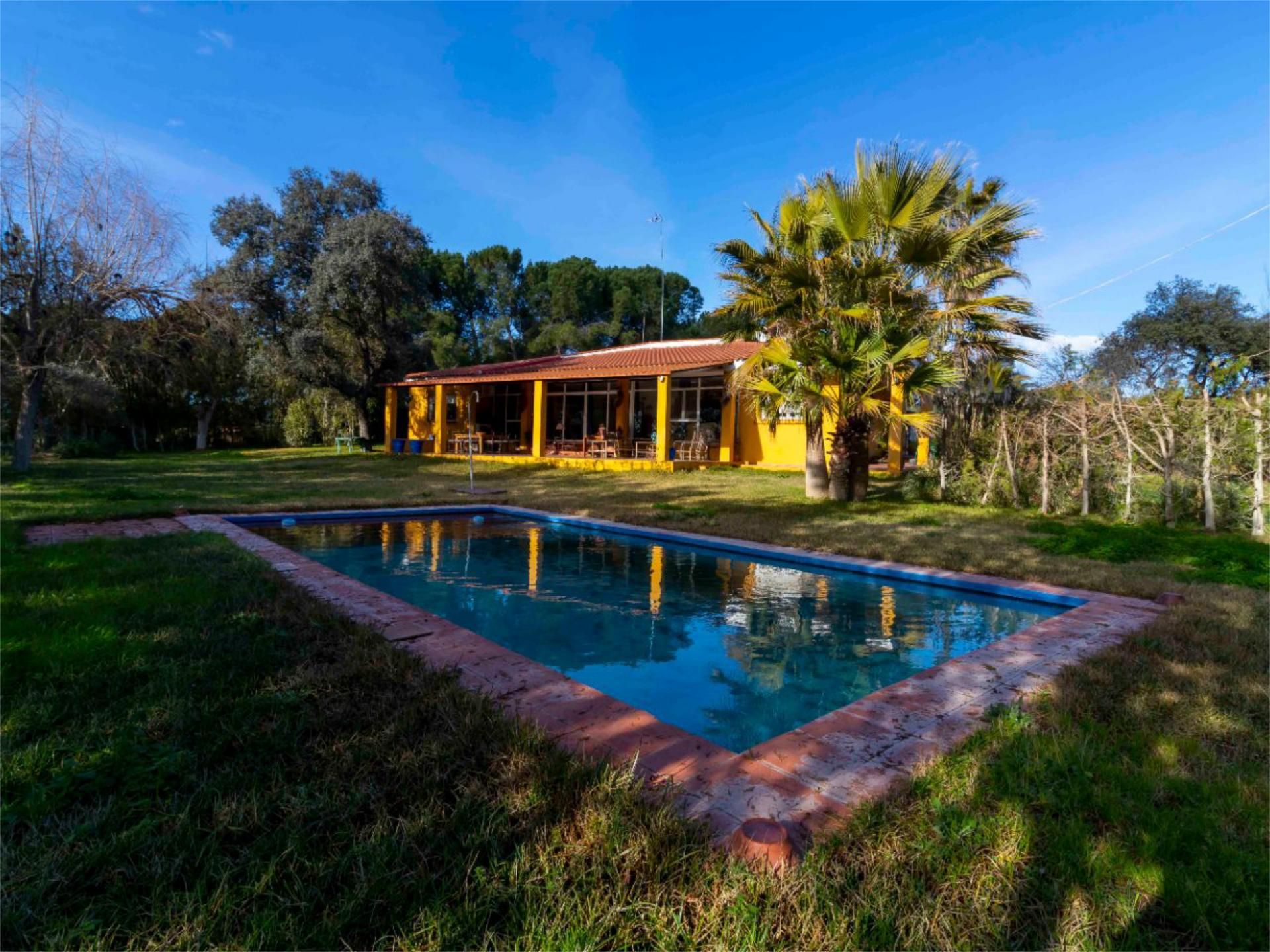 Garden of House or chalet for sale in Badajoz Capital  with Air Conditioner and Swimming Pool