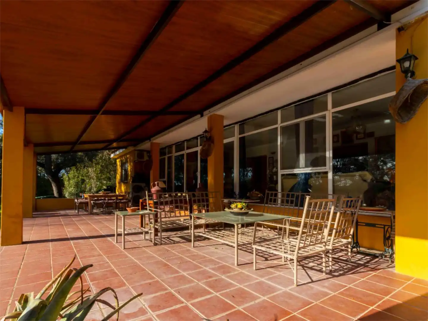 Casa o xalet en venda a Carretera de Sevilla, 9, Carretera de Sevilla - Los Montitos Terrassa de Casa o xalet en venda en Badajoz amb Aire condicionat, Calefacció i Jardí privat