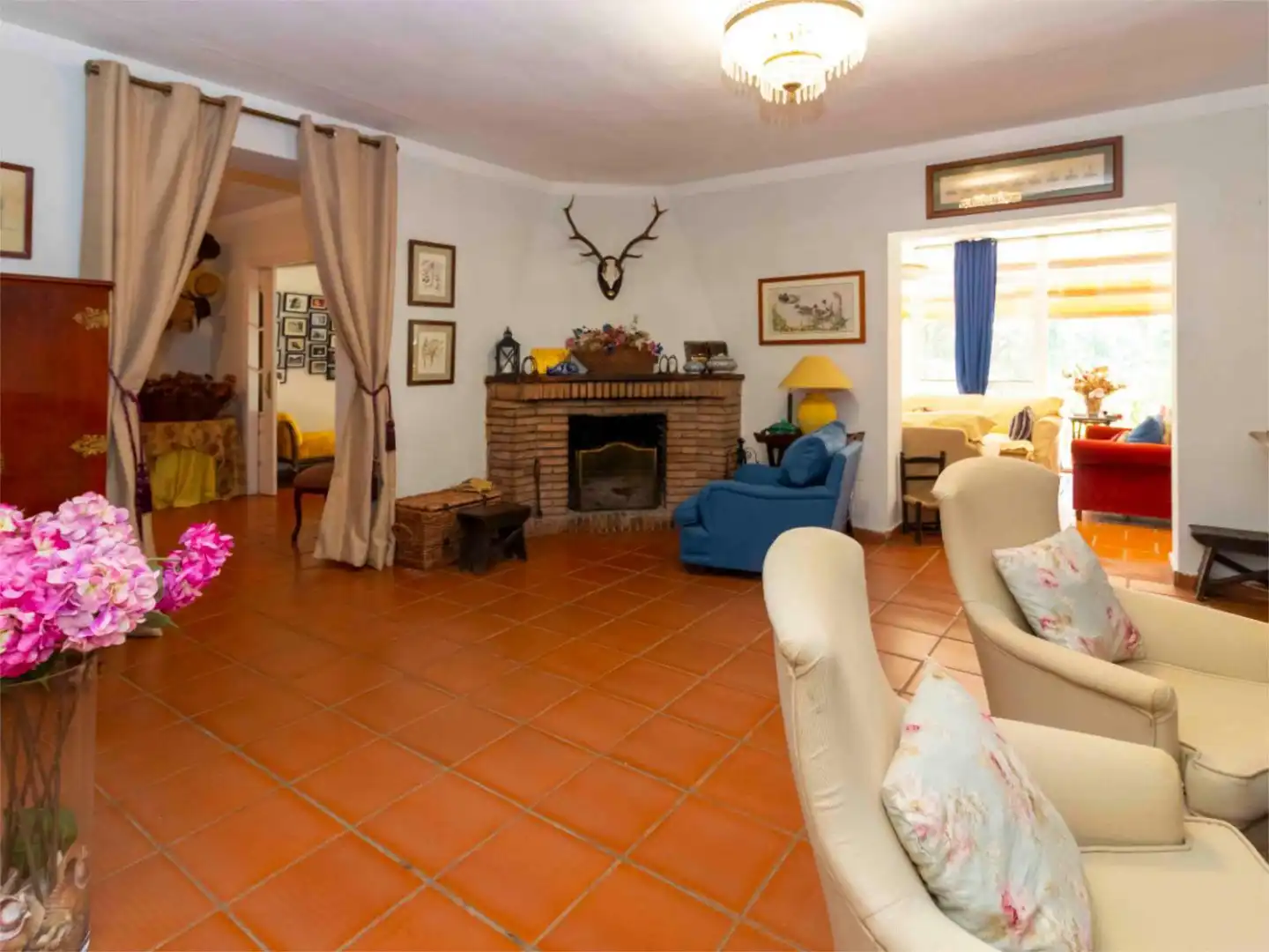 Casa o xalet en venda a Carretera de Sevilla, 9, Carretera de Sevilla - Los Montitos Sala d'estar de Casa o xalet en venda en Badajoz amb Aire condicionat, Calefacció i Jardí privat
