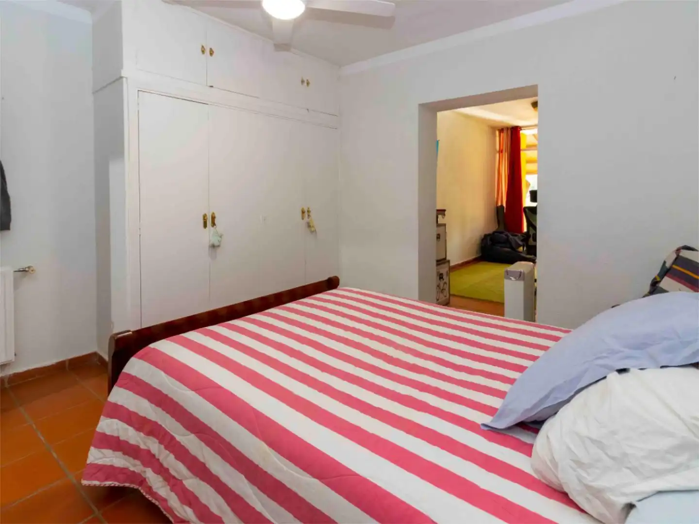 Casa o xalet en venda a Carretera de Sevilla, 9, Carretera de Sevilla - Los Montitos Dormitori de Casa o xalet en venda en Badajoz amb Aire condicionat, Calefacció i Jardí privat