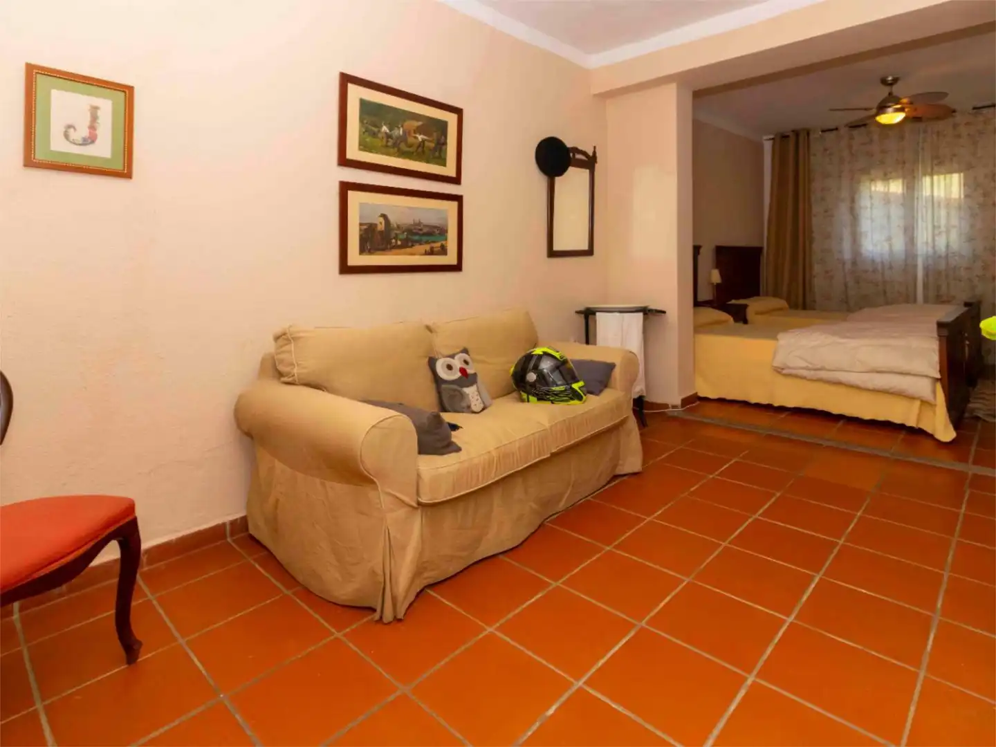 Casa o xalet en venda a Carretera de Sevilla, 9, Carretera de Sevilla - Los Montitos Sala d'estar de Casa o xalet en venda en Badajoz amb Aire condicionat, Calefacció i Jardí privat