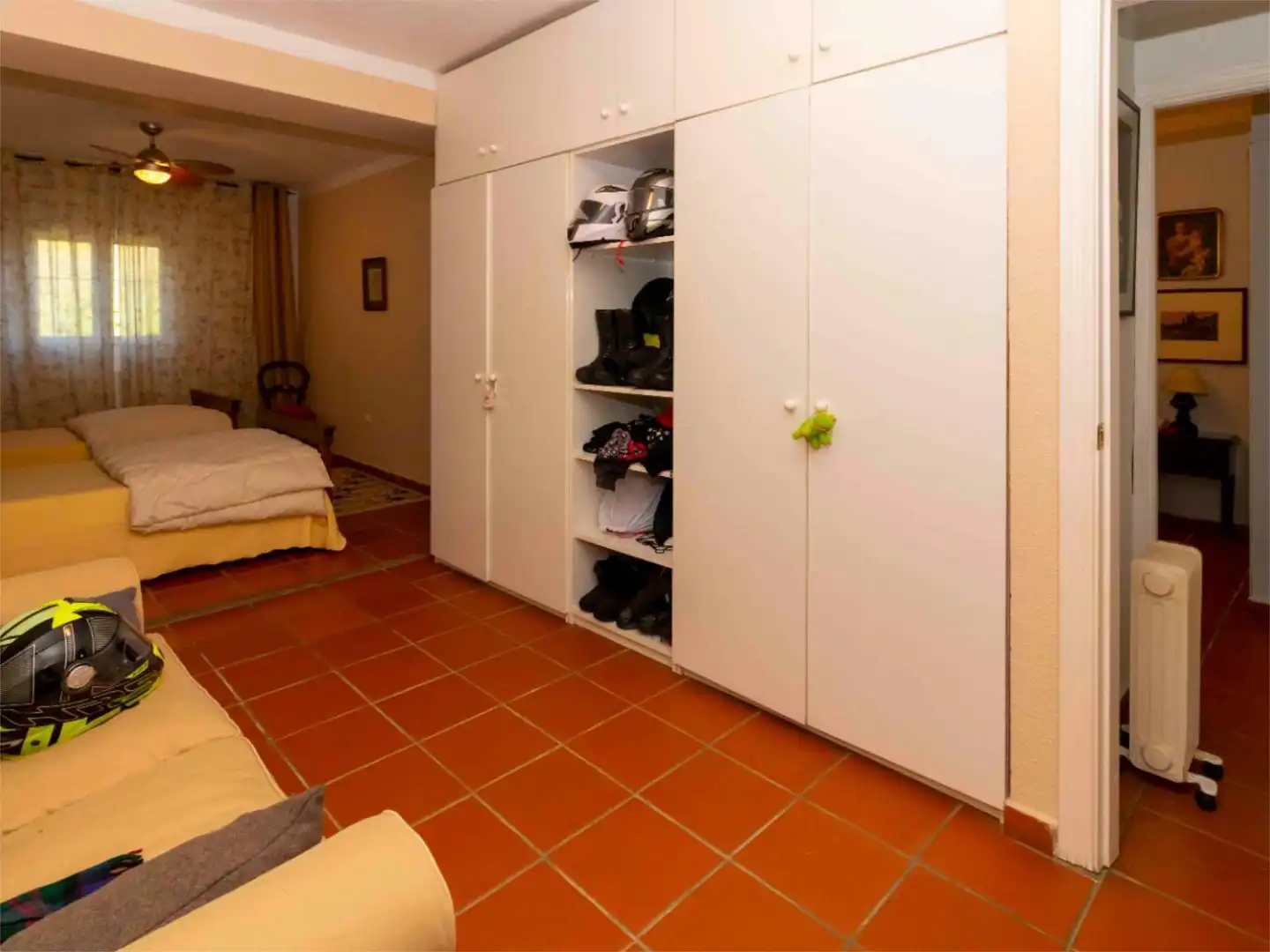 Casa o xalet en venda a Carretera de Sevilla, 9, Carretera de Sevilla - Los Montitos Dormitori de Casa o xalet en venda en Badajoz amb Aire condicionat, Calefacció i Jardí privat