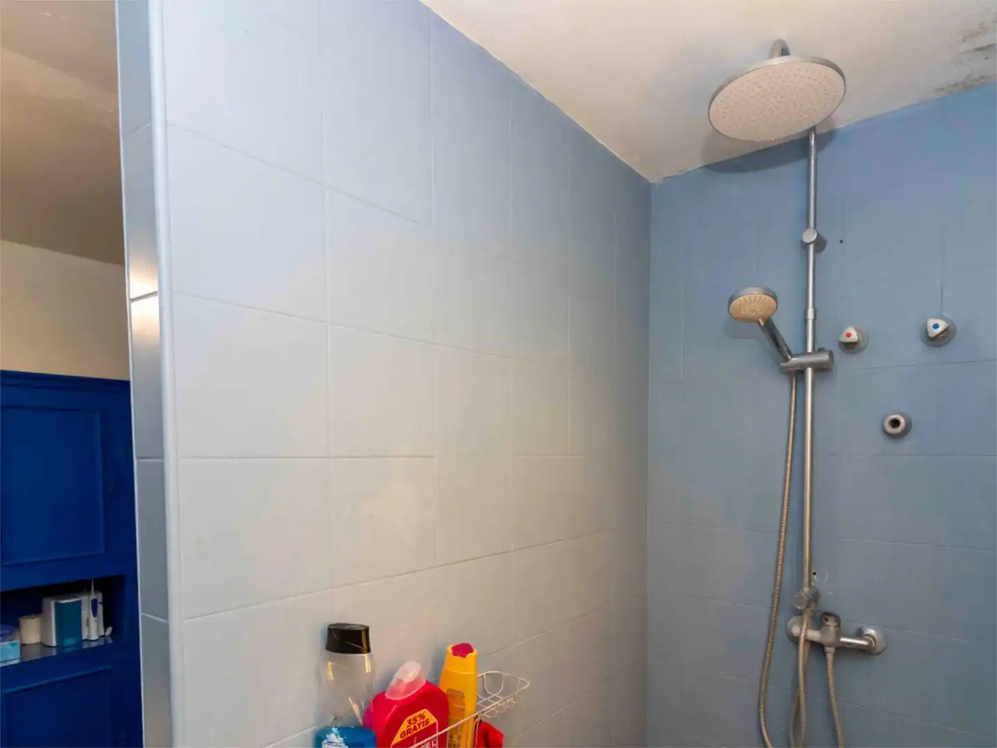 Casa o xalet en venda a Carretera de Sevilla, 9, Carretera de Sevilla - Los Montitos Bany de Casa o xalet en venda en Badajoz amb Aire condicionat, Calefacció i Jardí privat