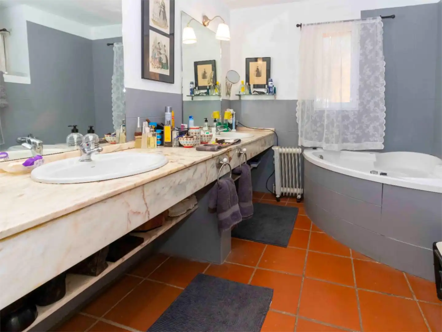 Casa o xalet en venda a Carretera de Sevilla, 9, Carretera de Sevilla - Los Montitos Bany de Casa o xalet en venda en Badajoz amb Aire condicionat, Calefacció i Jardí privat