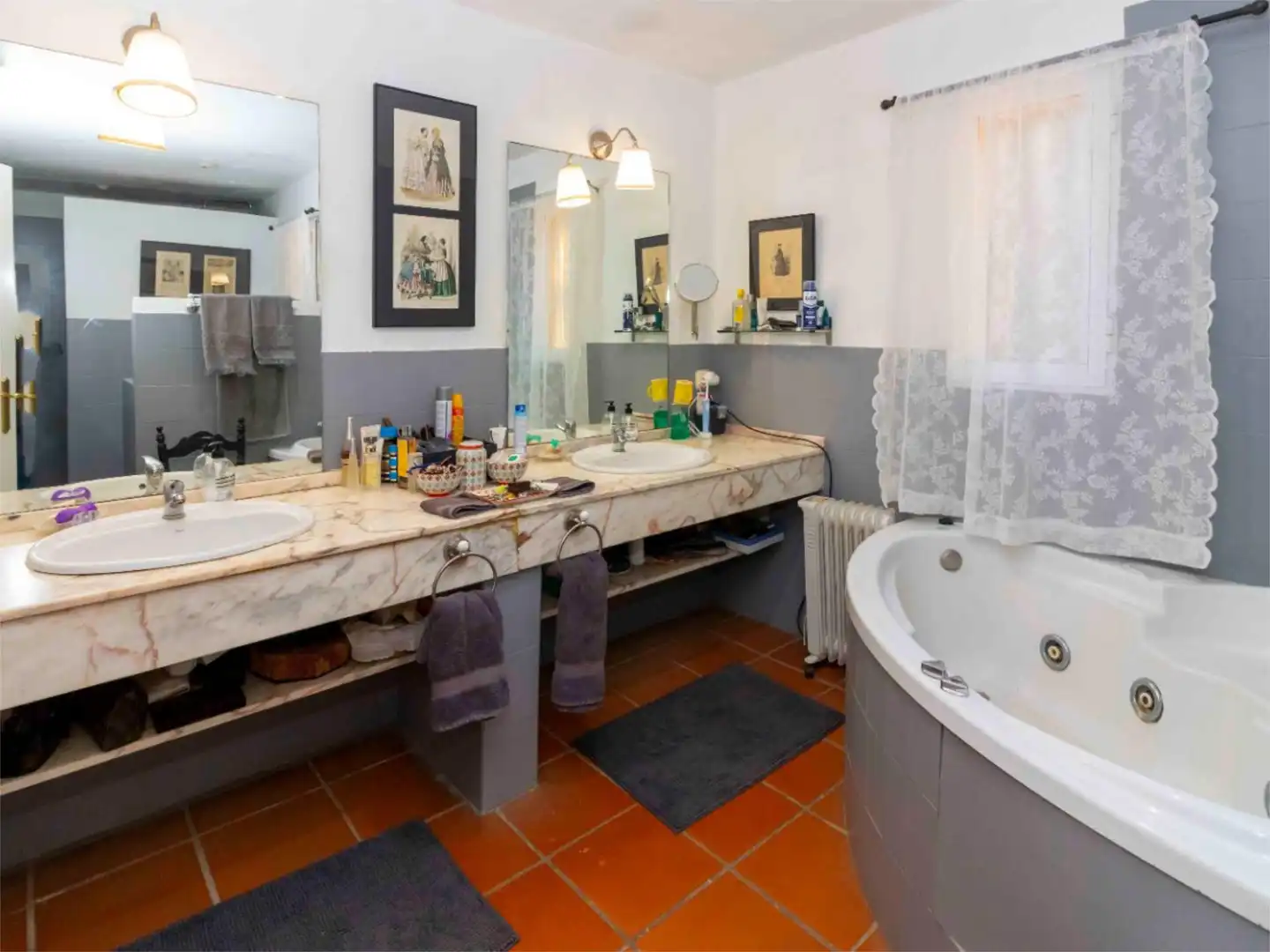 Casa o xalet en venda a Carretera de Sevilla, 9, Carretera de Sevilla - Los Montitos Bany de Casa o xalet en venda en Badajoz amb Aire condicionat, Calefacció i Jardí privat