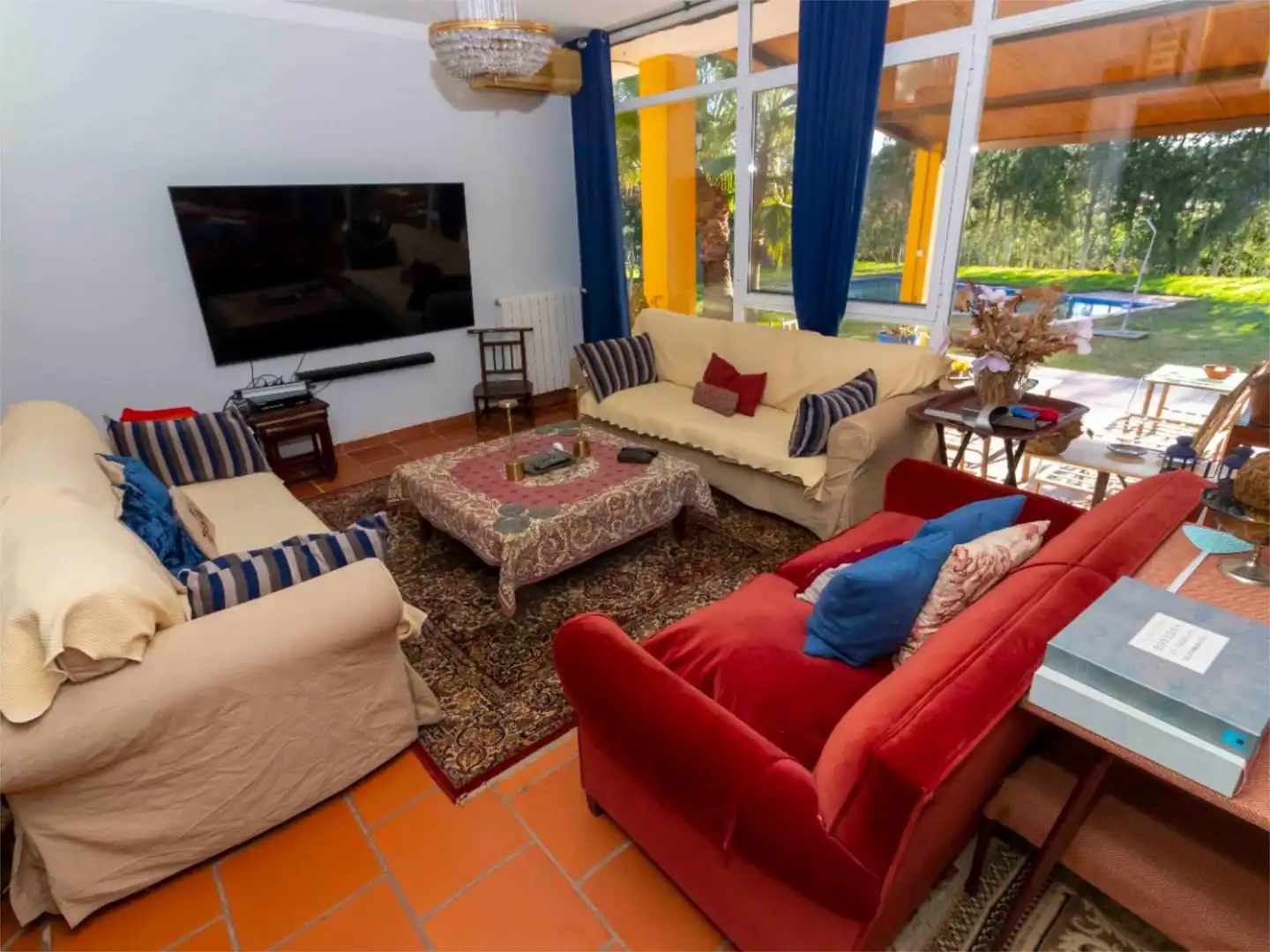 Casa o xalet en venda a Carretera de Sevilla, 9, Carretera de Sevilla - Los Montitos Sala d'estar de Casa o xalet en venda en Badajoz amb Aire condicionat, Calefacció i Jardí privat