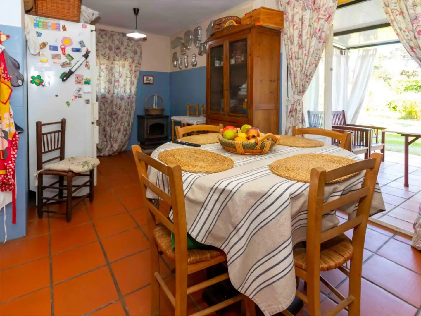 Casa o xalet en venda a Carretera de Sevilla, 9, Carretera de Sevilla - Los Montitos Cuina de Casa o xalet en venda en Badajoz amb Aire condicionat, Calefacció i Jardí privat