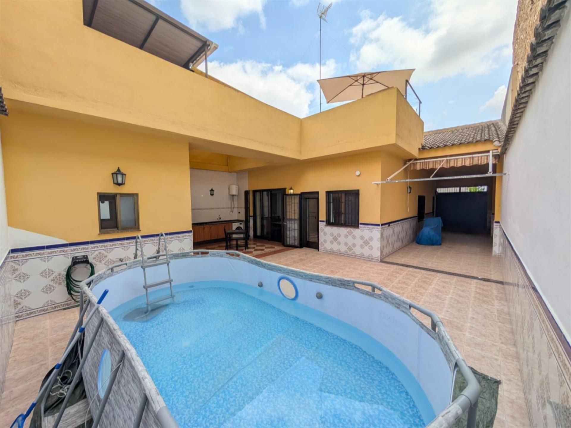 Piscina de Casa adosada en venta en Vilamarxant con Aire acondicionado, Terraza y Piscina