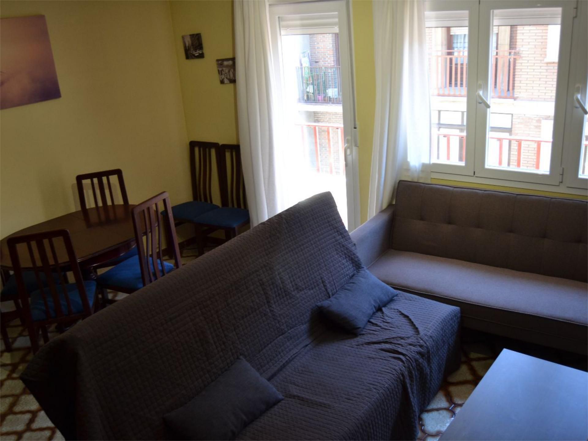 Sala d'estar de Pis de lloguer en Segovia Capital amb Terrassa i Balcó
