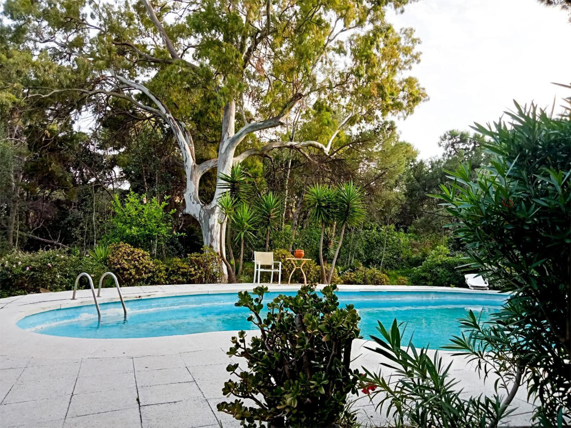 Swimming pool of Flat for sale in Gavà  with Air Conditioner, Private garden and Parquet flooring