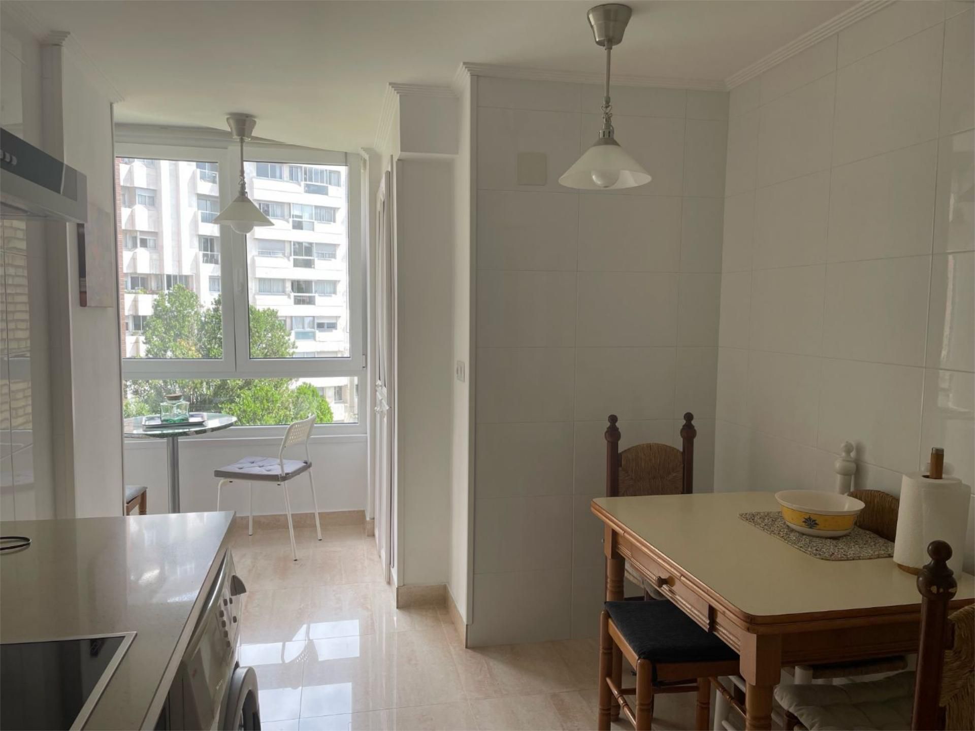 Dining room of Flat to share in Oviedo   with Heating, Private garden and Furnished