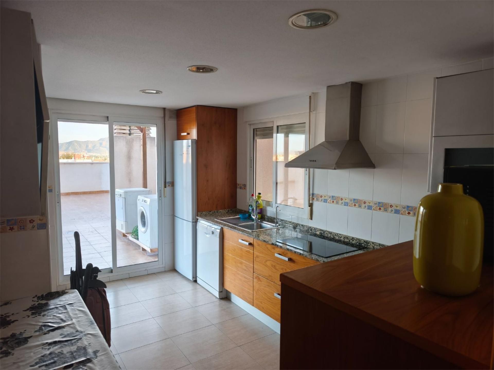 Cocina de Piso de alquiler en  Murcia Capital con Aire acondicionado, Calefacción y Terraza