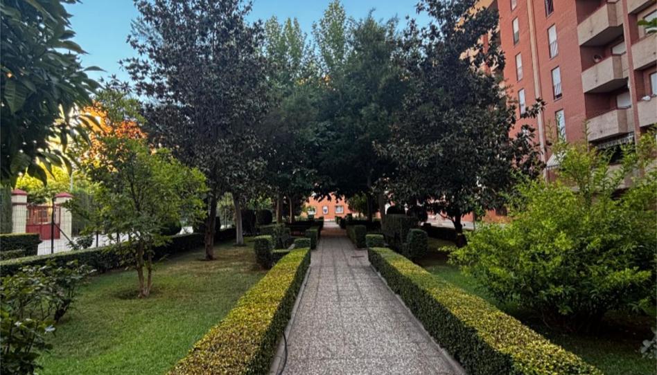 Photo 1 of Flat to rent in Calle Padre Claret, 13, Joaquina Eguaras, Granada