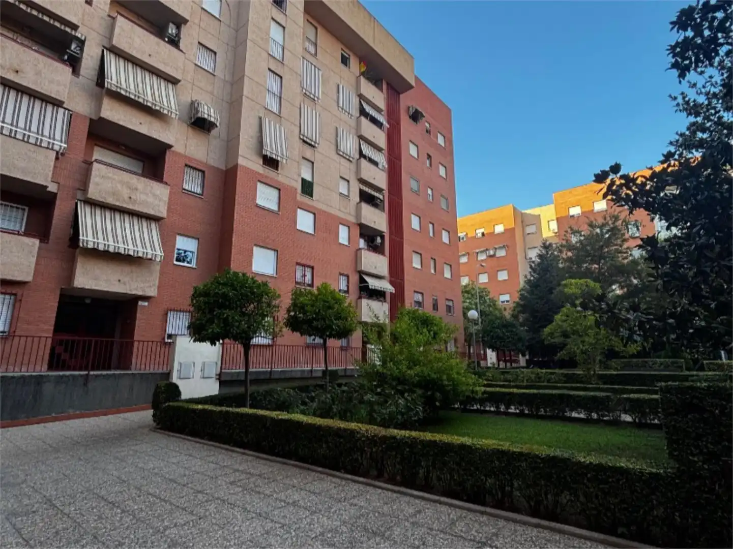 Flat for rent in Calle Padre Claret, 13, Joaquina Eguaras Exterior view of Flat for rent in Granada with Private garden, Furnished and Video intercom