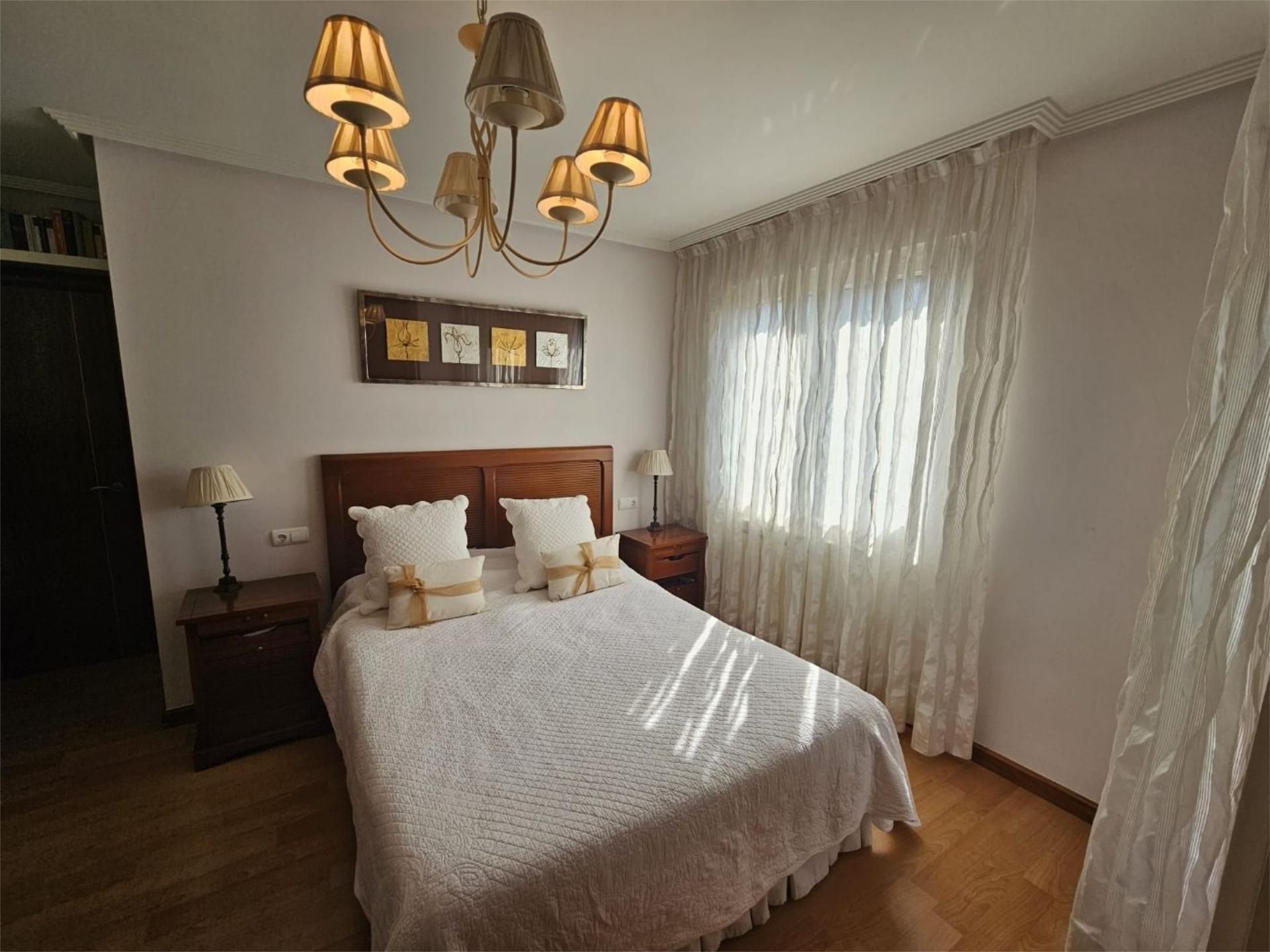 Bedroom of Flat to rent in León Capital   with Heating, Parquet flooring and Terrace