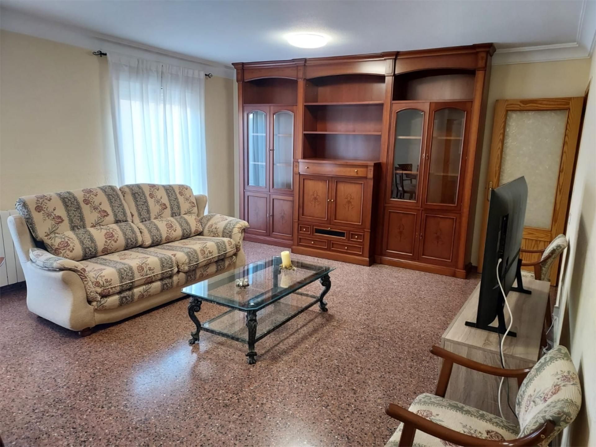 Sala de estar de Piso de alquiler en Caudete con Calefacción, Terraza y Trastero
