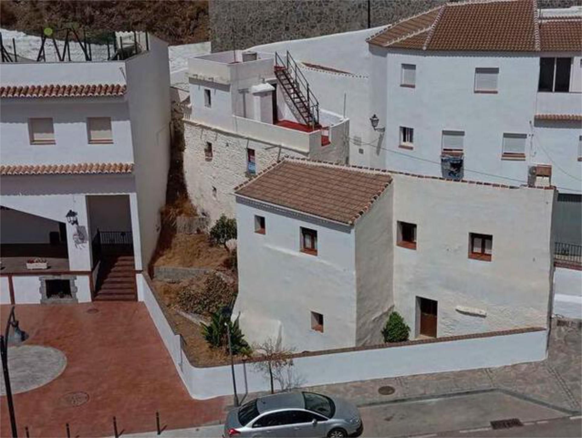 Vista exterior de Casa o xalet en venda en Salares amb Terrassa