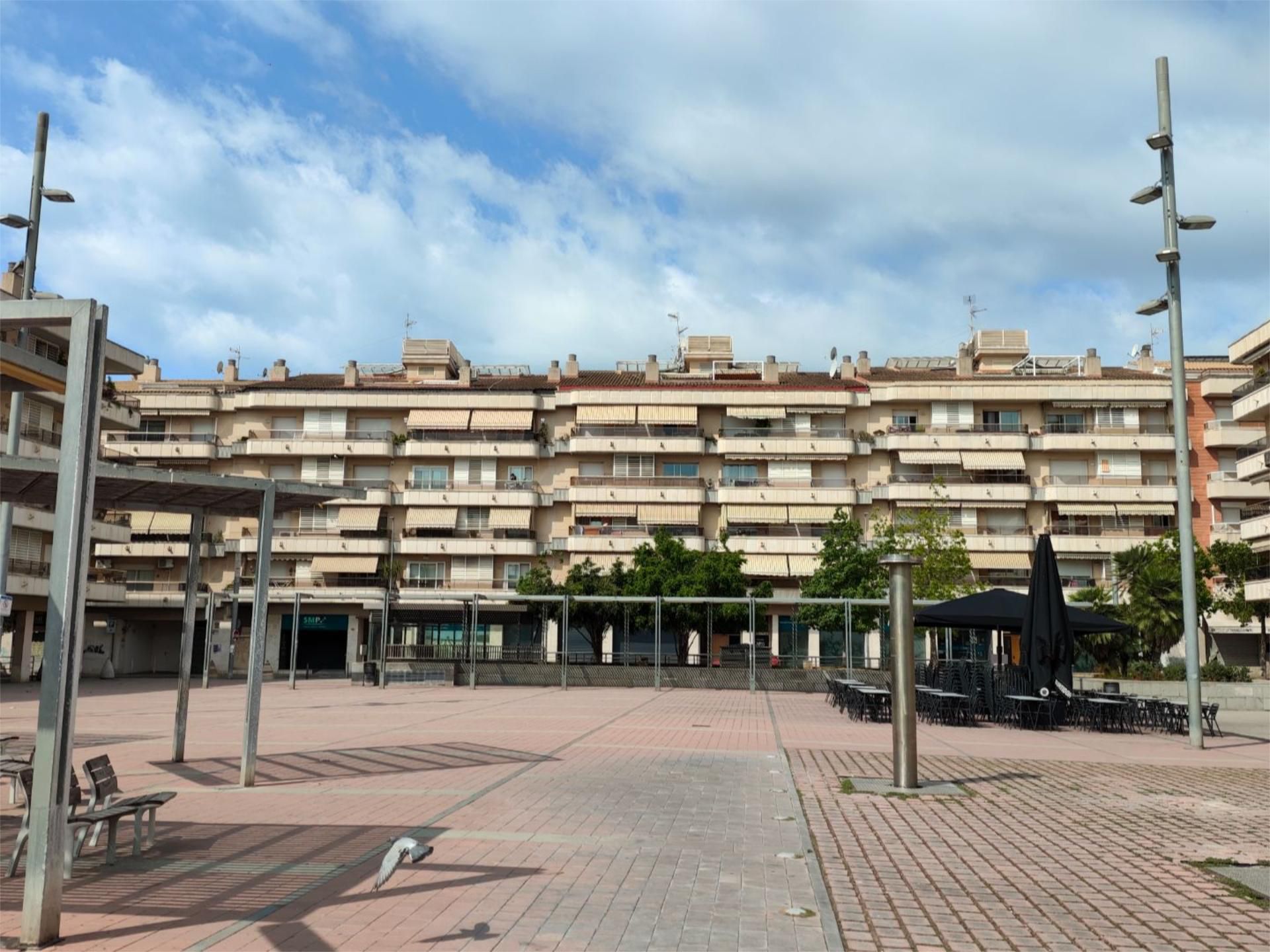 Exterior view of Flat for sale in Vilanova i la Geltrú  with Air Conditioner and Balcony