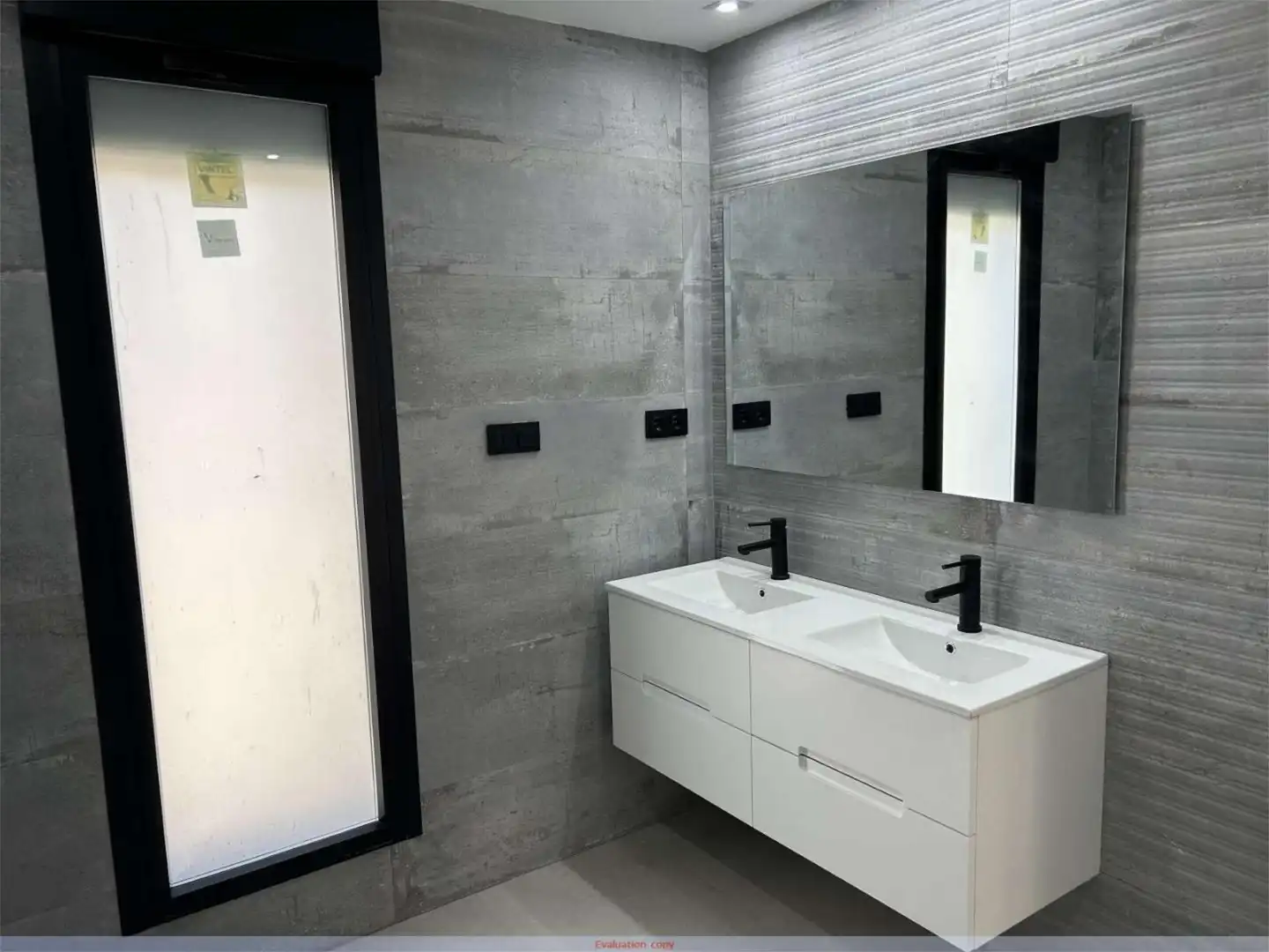 Houses for sale in Avenida Villamayor, 124, Villamayor Bathroom of Houses for sale in Villamayor with Terrace, Swimming Pool and Balcony
