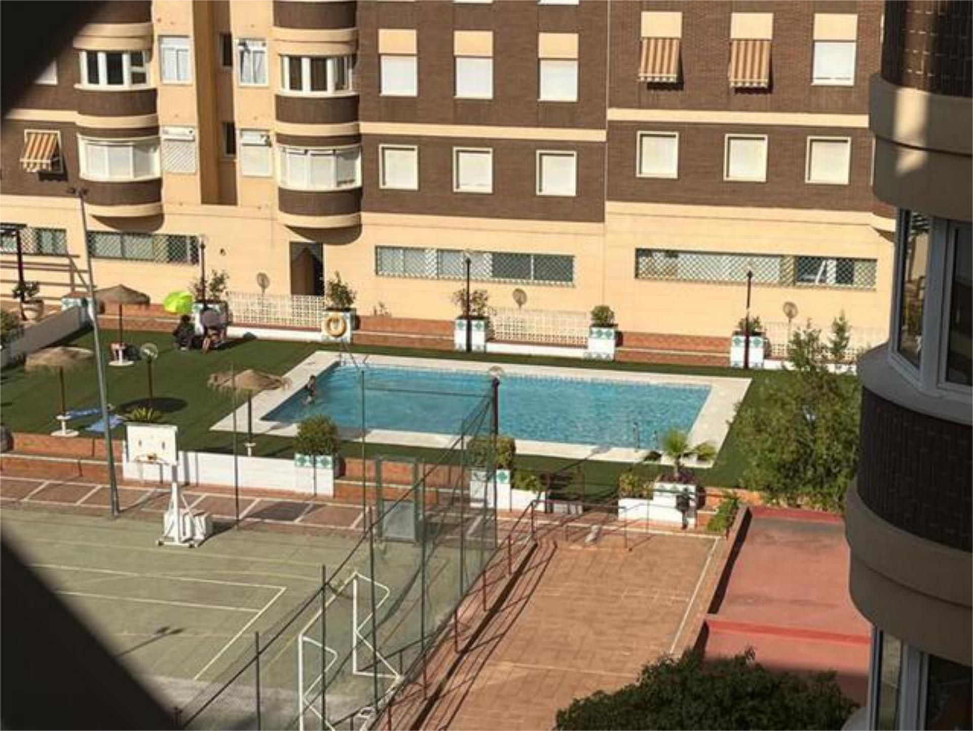 Piscina de Apartament de lloguer en  Córdoba Capital amb Calefacció, Jardí privat i Terrassa
