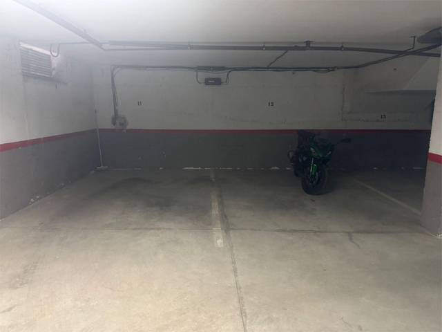 Garaje en Alquiler en Calle de la Calandria, 8 en Centro