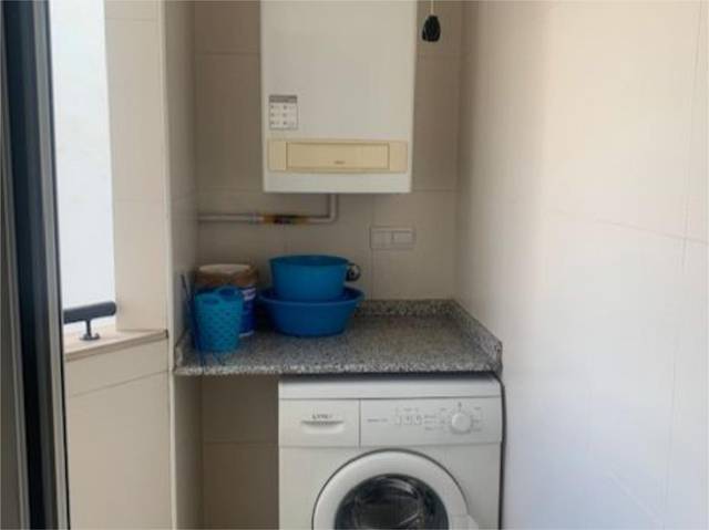 Piso en Alquiler en Calle de Robledo, 8 en Valdeacederas