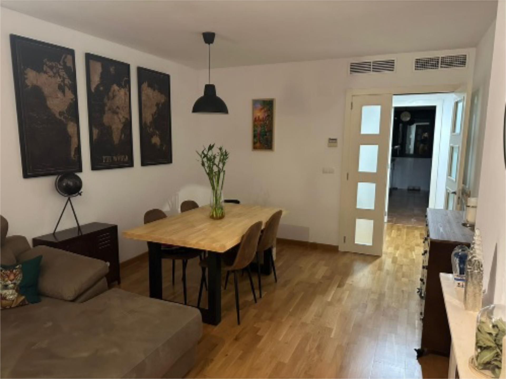 Dining room of Flat to rent in Guillena  with Air Conditioner, Heating and Parquet flooring
