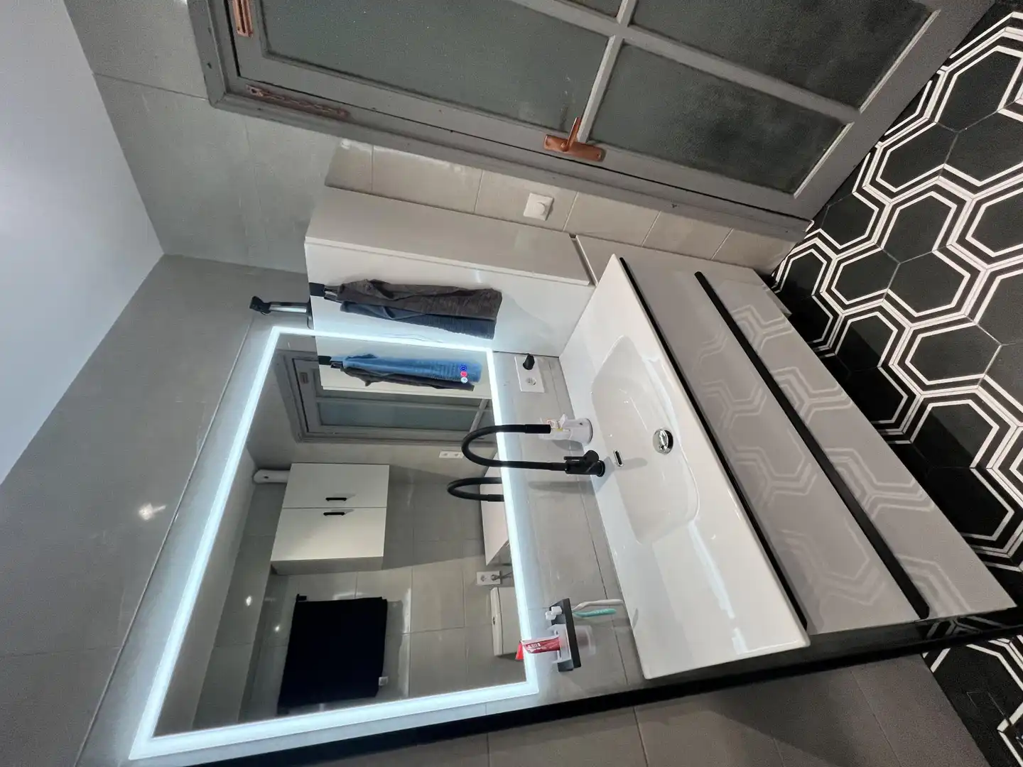 Habitació a Carrer de Vilafermosa, 14, Mont-Olivet Bany de Apartament per a compartir en Valencia amb Aire condicionat, Calefacció i Moblat