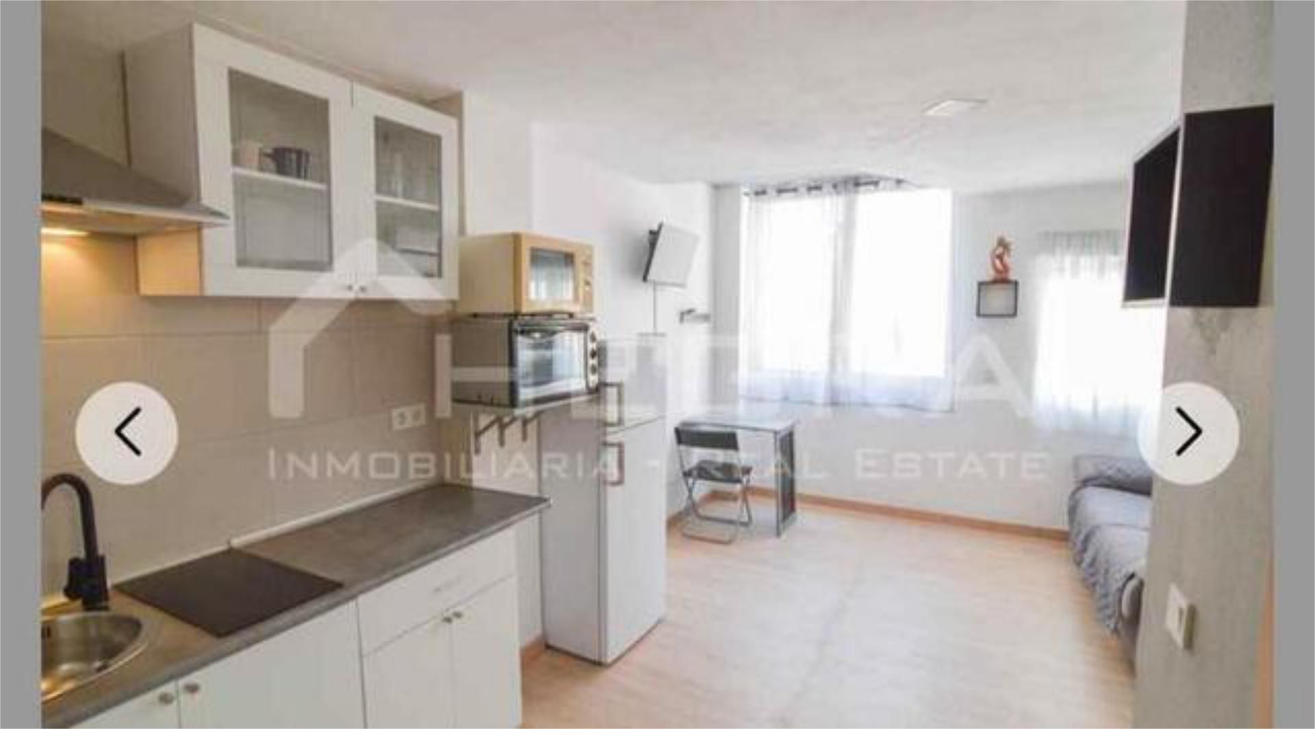 Kitchen of Study to rent in Torrevieja