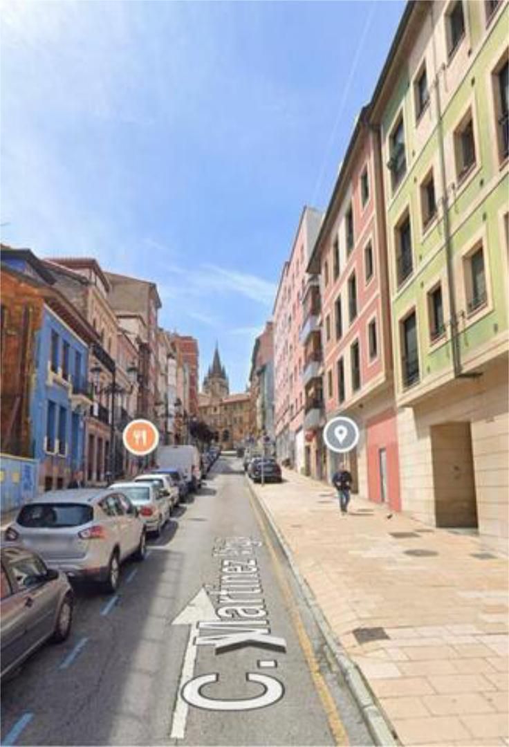 Vista exterior de Apartament de lloguer en Oviedo  amb Calefacció, Terrassa i Moblat