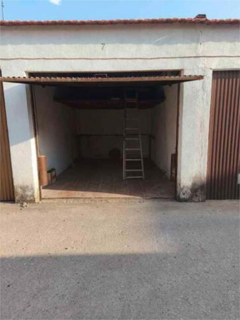 Parking of Garage to rent in La Roda
