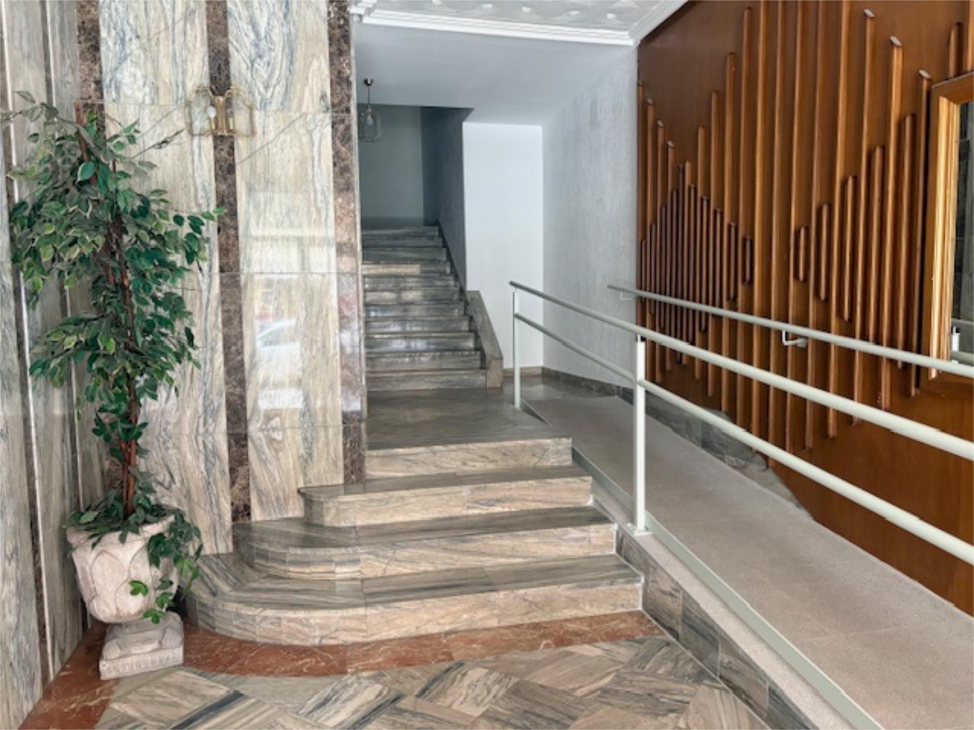 Pis en venda en Ávila Capital amb Calefacció, Parquet i Terrassa